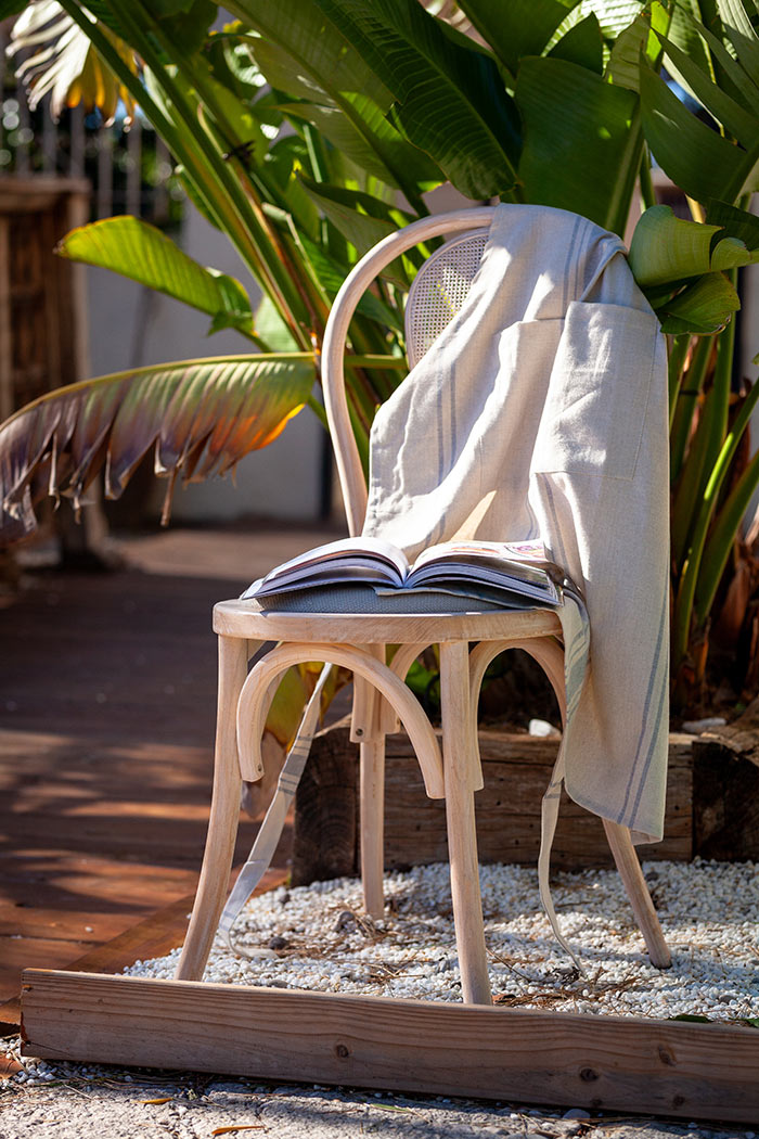 Wooden chair Olga model by OFELIA Home & Decor.